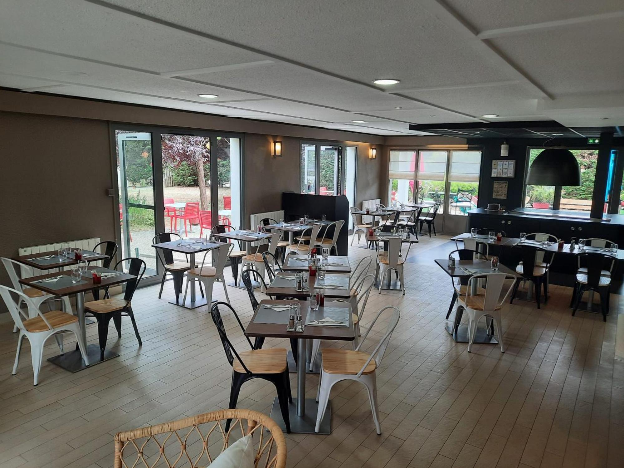 Готель Campanile Metz Est Technopole - Restaurant Екстер'єр фото