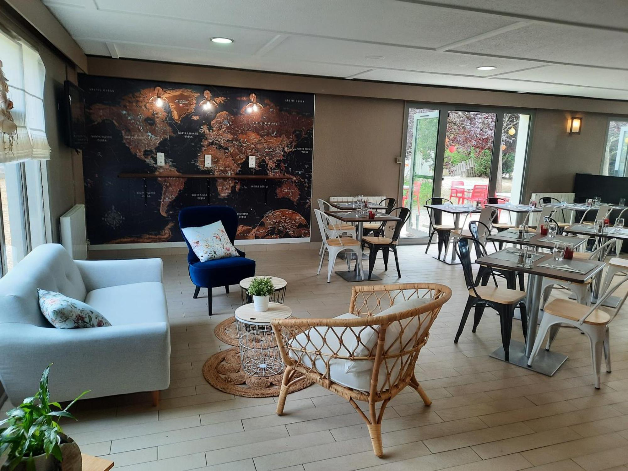 Готель Campanile Metz Est Technopole - Restaurant Екстер'єр фото